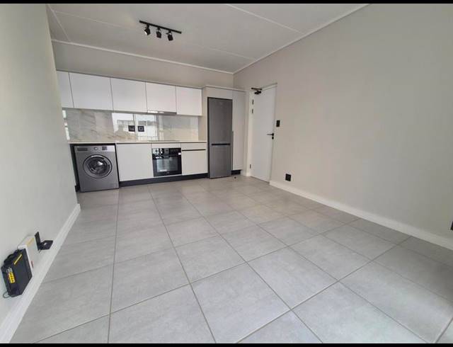 1 BEDROOM PROPERTY TO RENT IN KYALAMI HILLS